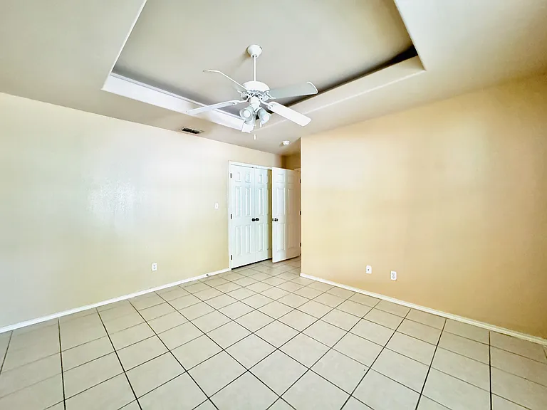 1409 Prosperity Dr #4 — Photo 8