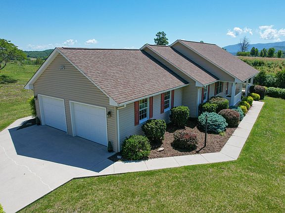 3rd image of 348 Short Hill Dr