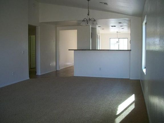 3rd image of 1754 W Desert Canyon Dr