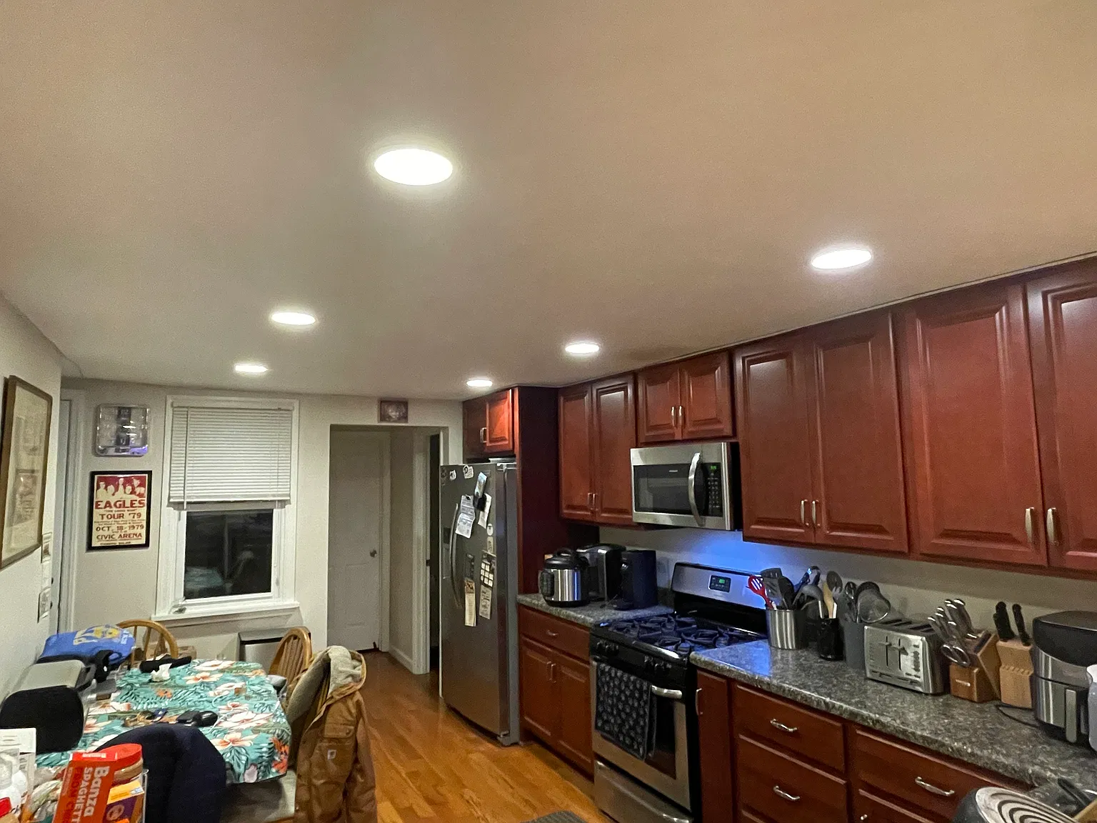 4 bed, 2.5 bath, 1800 sqft, $2,800 — Photo 2