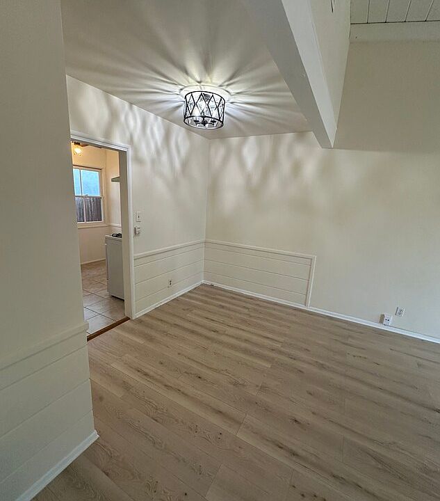 1st image of 5558 Colbath Ave #5558