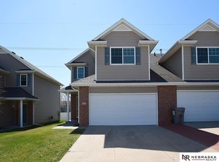8955 Broken Spoke Dr, Lincoln, NE 68507