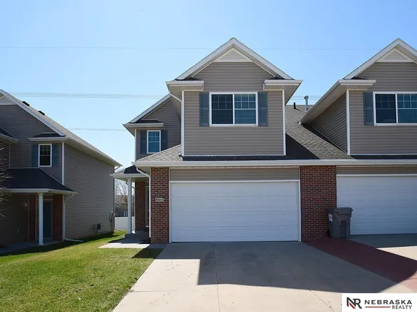 8955 Broken Spoke Dr, Lincoln, NE 68507
