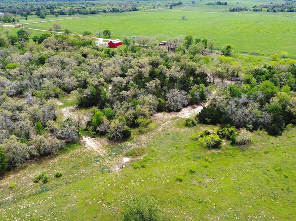 1825 Armstrong Derry Rd, Waelder, TX 78959