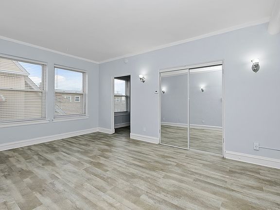 5th image of 2324 W 111th St #202