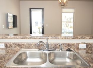 1014 E Walnut St #17442212, Springfield, MO 65806