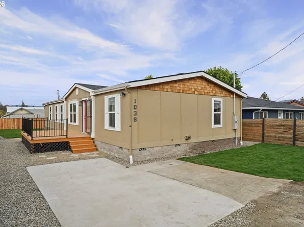 1038 NE Willow St, Roseburg, OR 97470