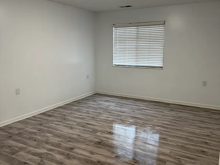 6829 Meadow Creek Dr #103 — Photo 7