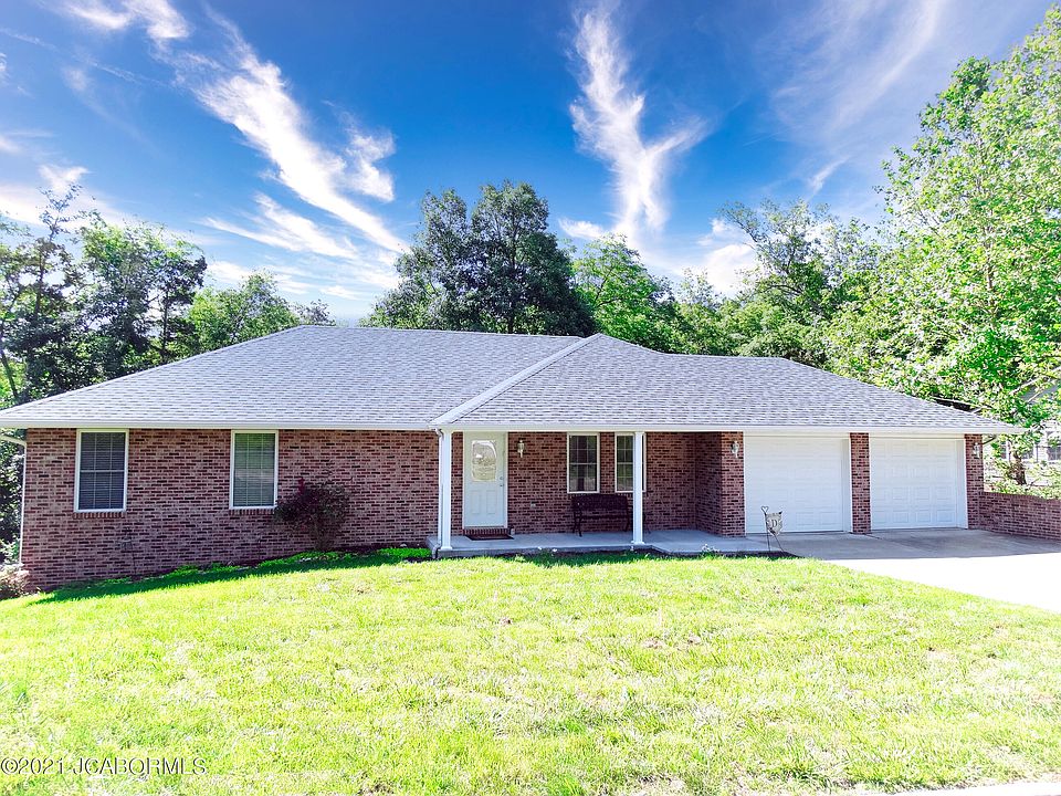 1st image of 632 Shawn Dr