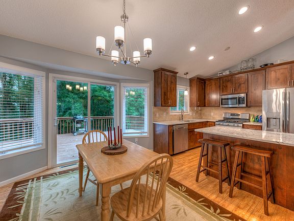 4th image of 2150 Tower Dr