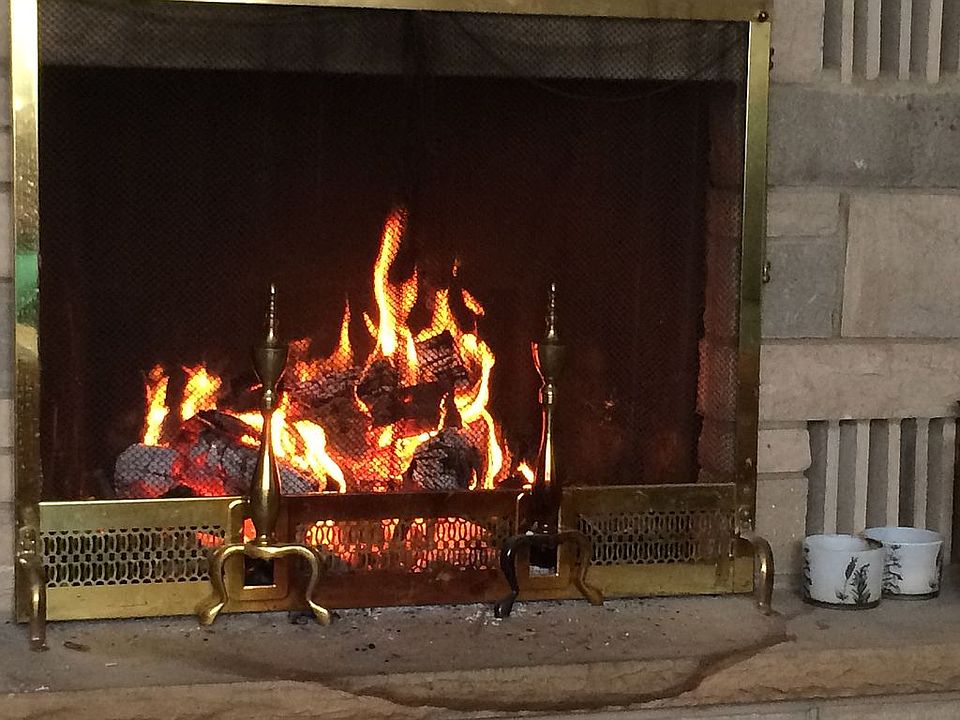 love the crackle of a fire. 