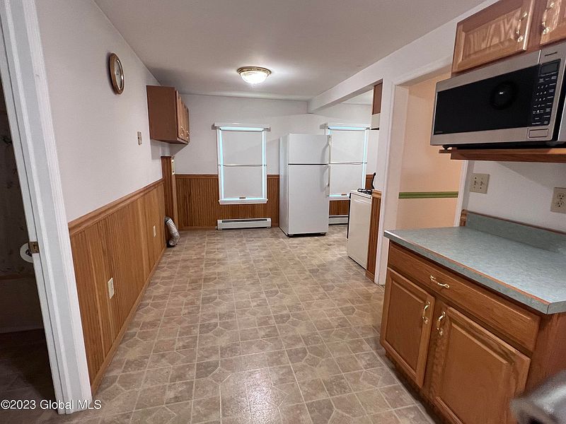 4th image of 23 Hawk St