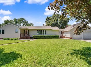 554 7th St, Jesup, IA 50648