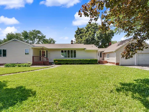 554 7th St, Jesup, IA 50648