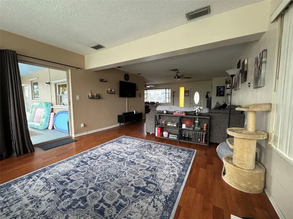 8500 NW 15th Court, Pembroke Pines, FL 33024
