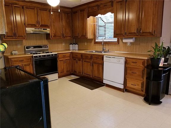 4th image of 4501 Alvin Pl