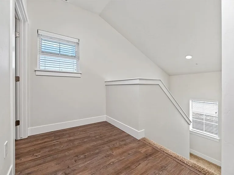 Ascent Townhomes — Photo 22