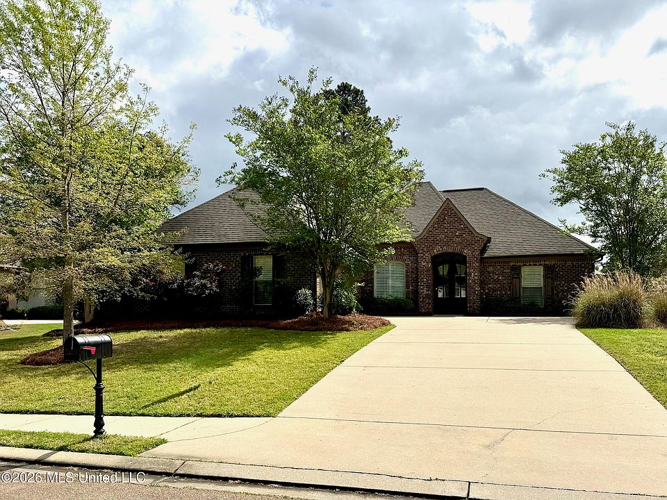 1st image of 110 Tail Feather Dr