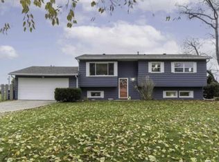10155 Helena Dr, Granger, IN 46530