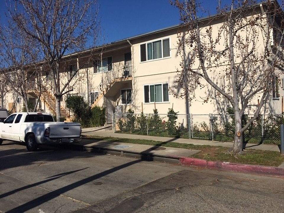 1st image of 2338-52 Penmar Ave #2340