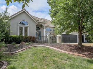 1556 NE Woodland Shores Way, Lees Summit, MO 64086