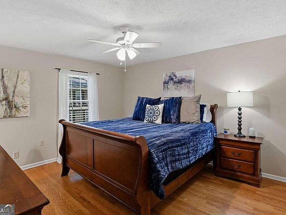 4th image of 2947 Lavista Way