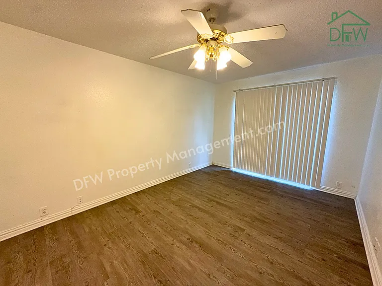 2613 Amherst Ct — Photo 6
