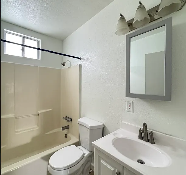 1234 Rolland Curtis Pl — Photo 3