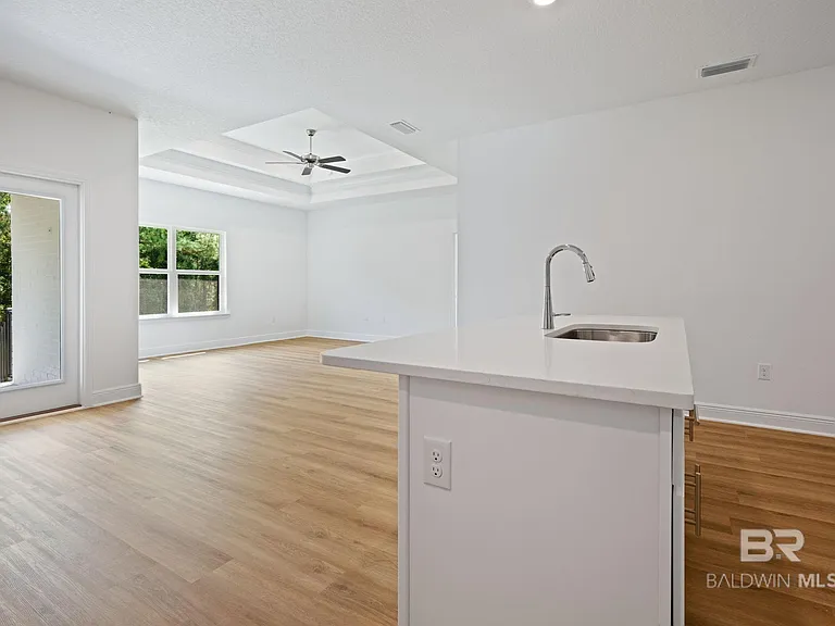 12946 Grand Rapids Rd — Photo 9