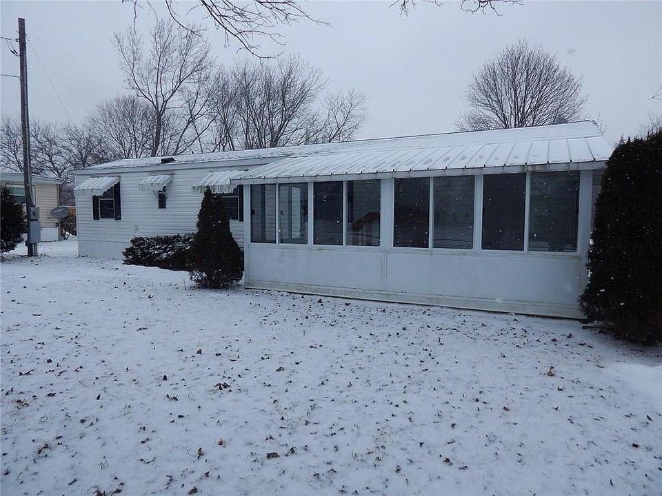 1st image of 106 Bush Ave