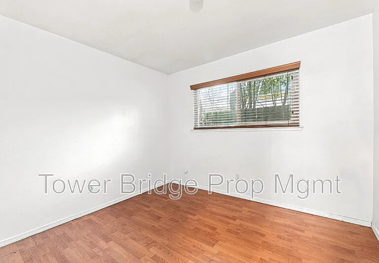 3414 6th Ave — Photo 9