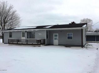 933 S Moorland Rd, Ravenna, MI 49451
