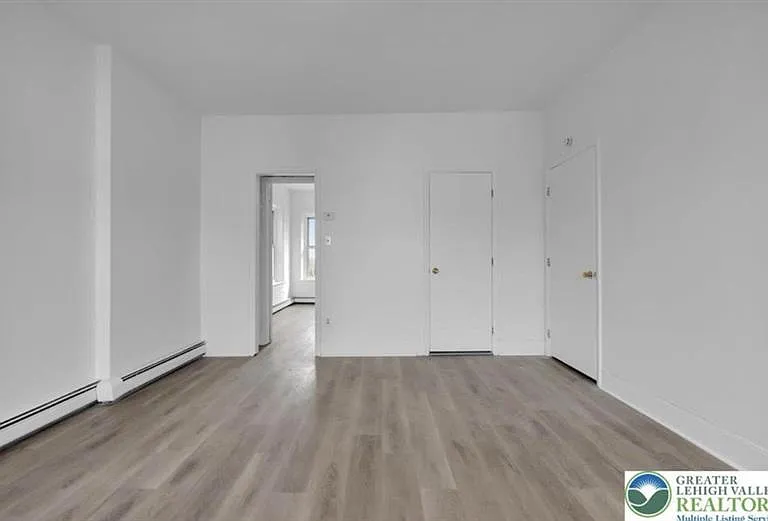 315 N 6th St #3 — Photo 1