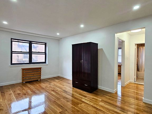 3rd image of 25-10 31st Ave #5D