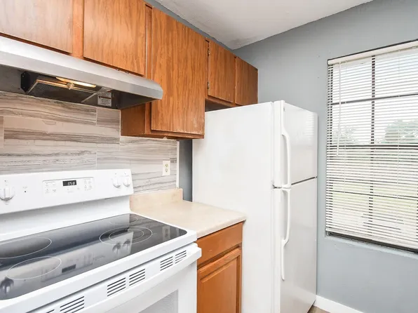 8323 Wilcrest Dr APT 17008, Houston, TX 77072