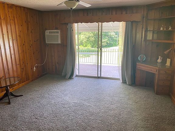 5th image of 2820 Wright Ave