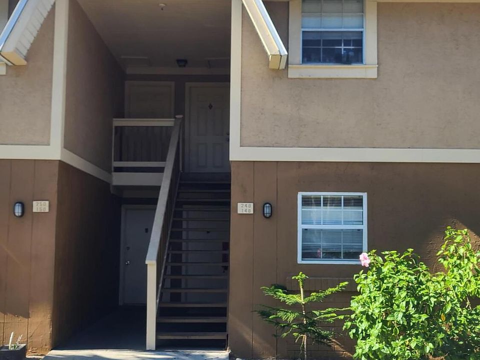 1st image of 148 Berkshire Ln #148