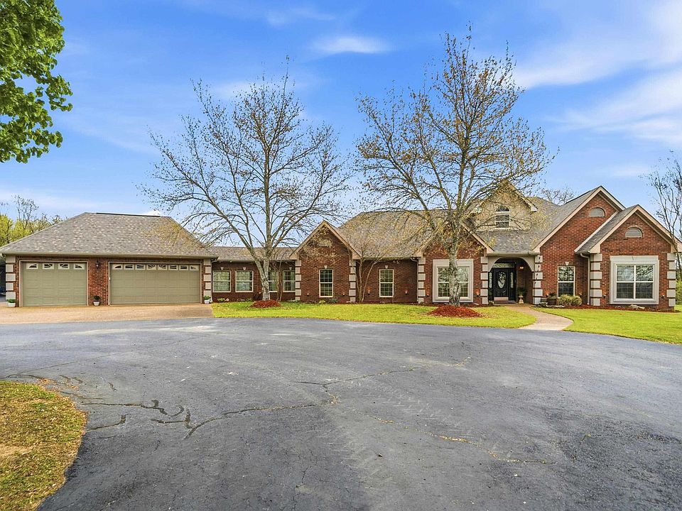 1st image of 134 Bratton Dr