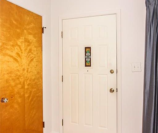 3rd image of 9605 Sportsman Dr