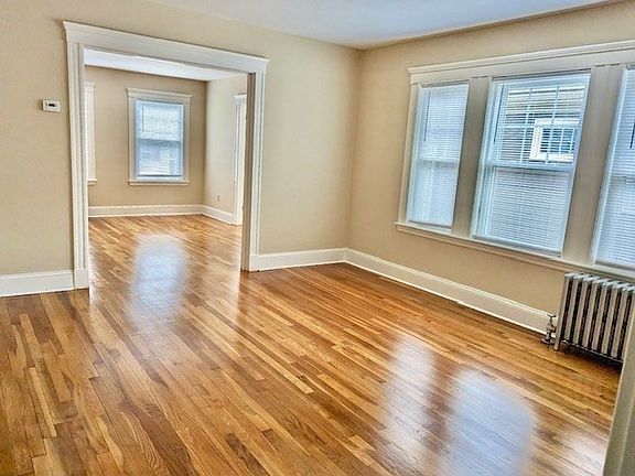 5th image of 25 Glendower Rd #2