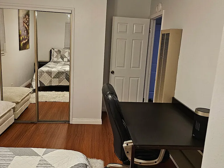 College Dr — Photo 12