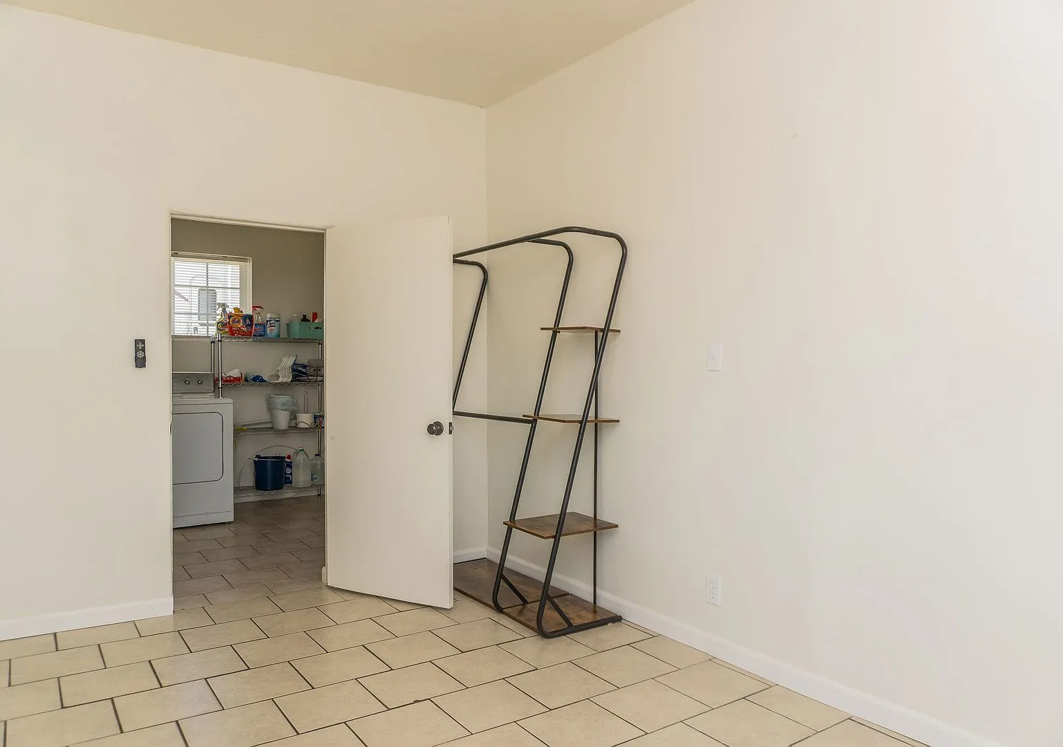 Cozy House — Photo 2