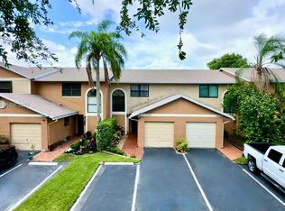 10584 NW 6th St #10584, Hollywood, FL 33026
