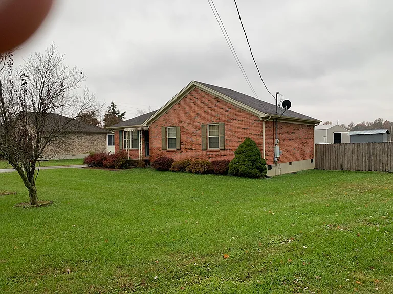 129 Howlett Rd — Photo 2