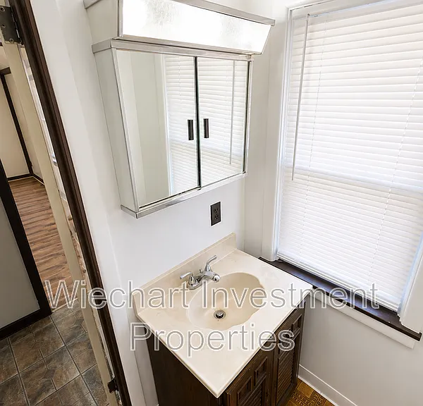 1178 1/2 W Wayne St — Photo 7