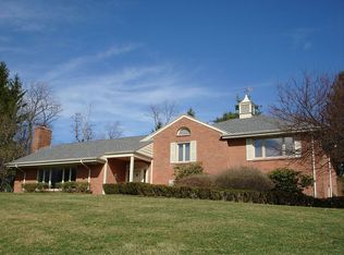 111 Pheasant Dr, Blawnox, PA 15238