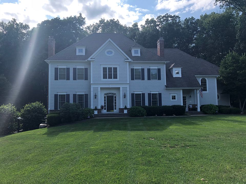1st image of 8 Whitney Ln