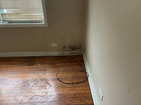 5th image of 3429 Moore Dr