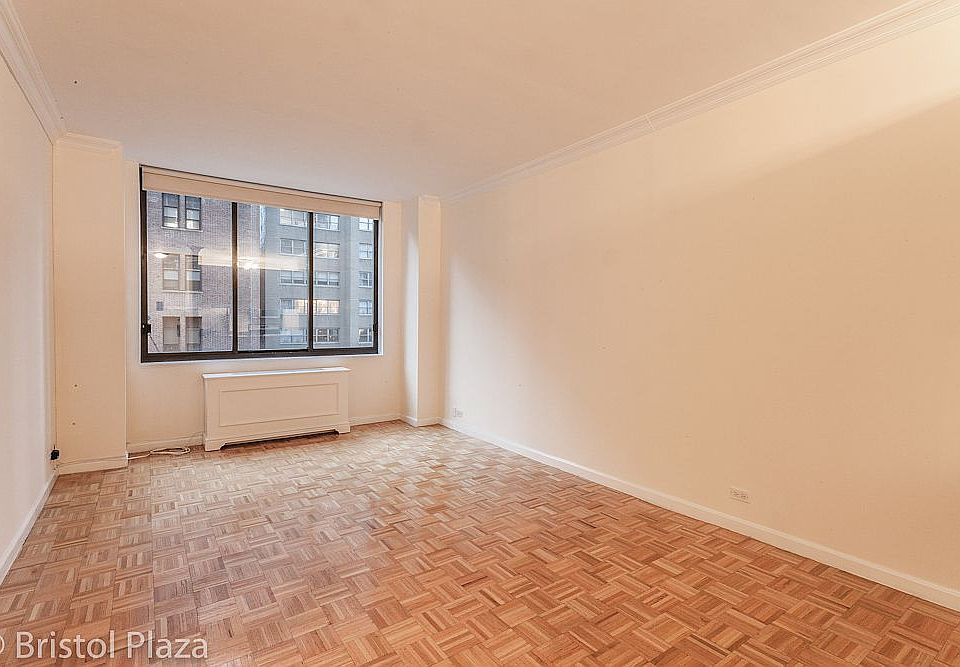 1st image of 210 E 65th St #5M