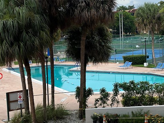 2nd image of 3650 Environ Boulevard #402
